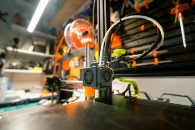 Une imprimante 3D à l&rsquo;atelier : le pari gagnant d&rsquo;un viticulteur de la Marne