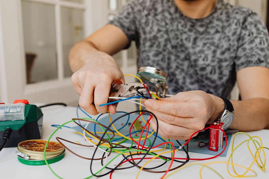 Outillage d'&eacute;lectricien pinces d'&eacute;lectricien